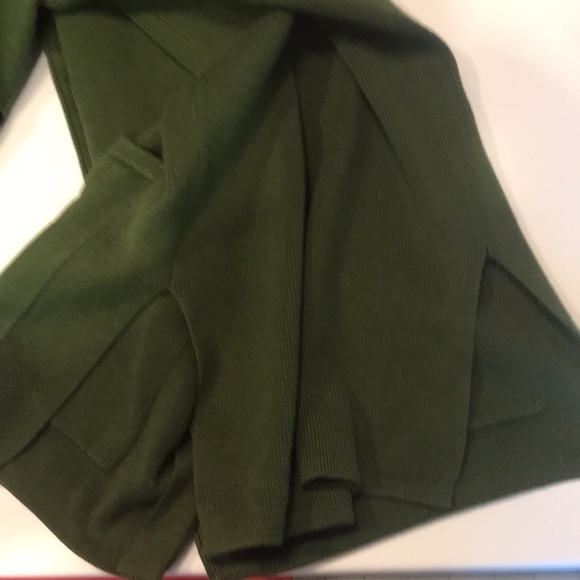 Bob Mackie Wearable Art Cardigan Sweater Embroidered Feather Detail Woman’s Med - Picture 7 of 8